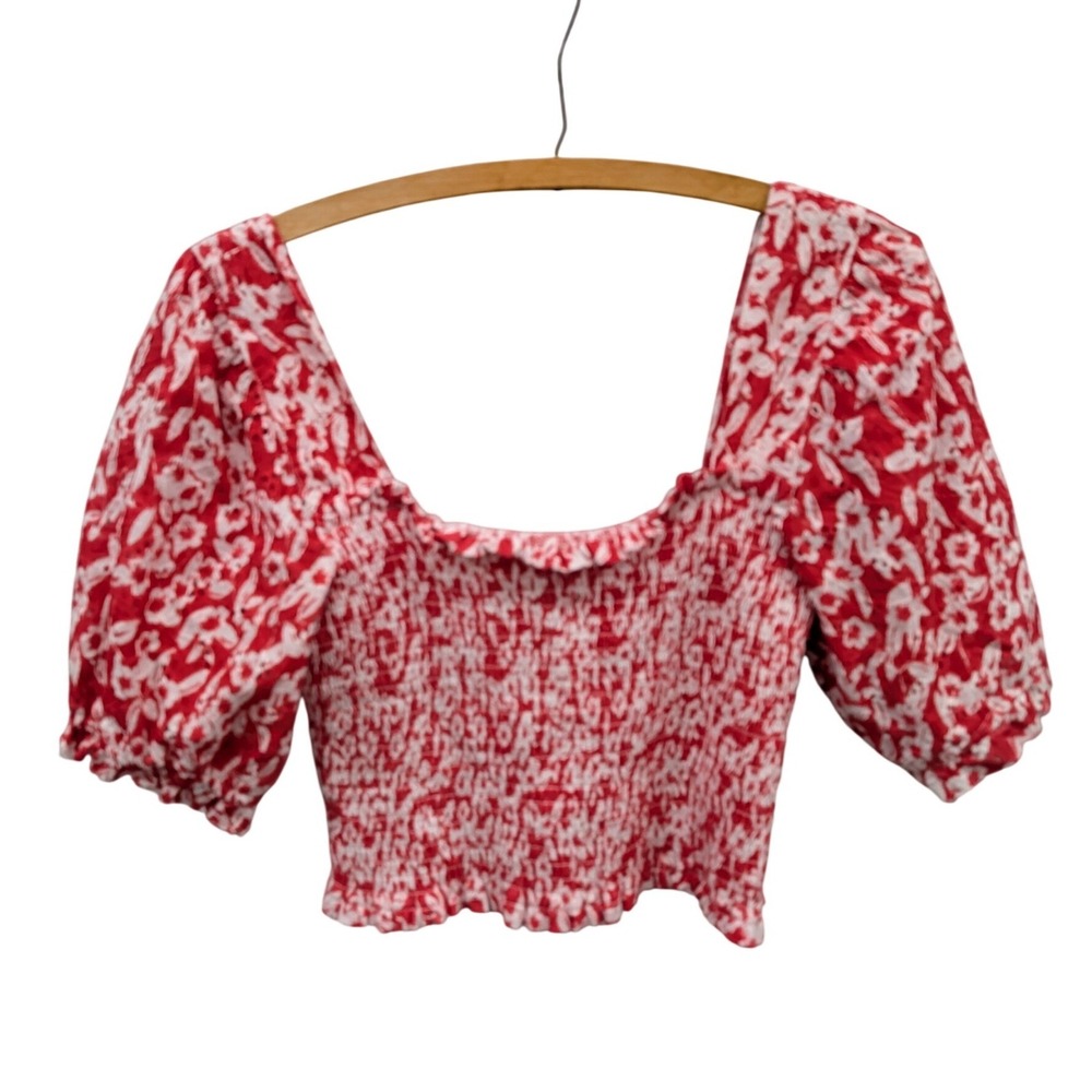 Anthropologie NWT Red White Floral Smocked Eyelet Puff Sleeve Crop Top- XS - Picture 3 of 8